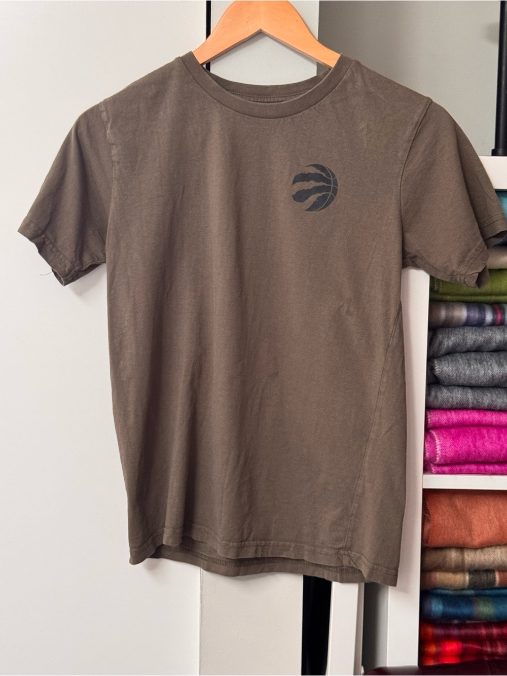 NBA Toronto Raptors Youth T-Shirt – Size M – 100% Cotton